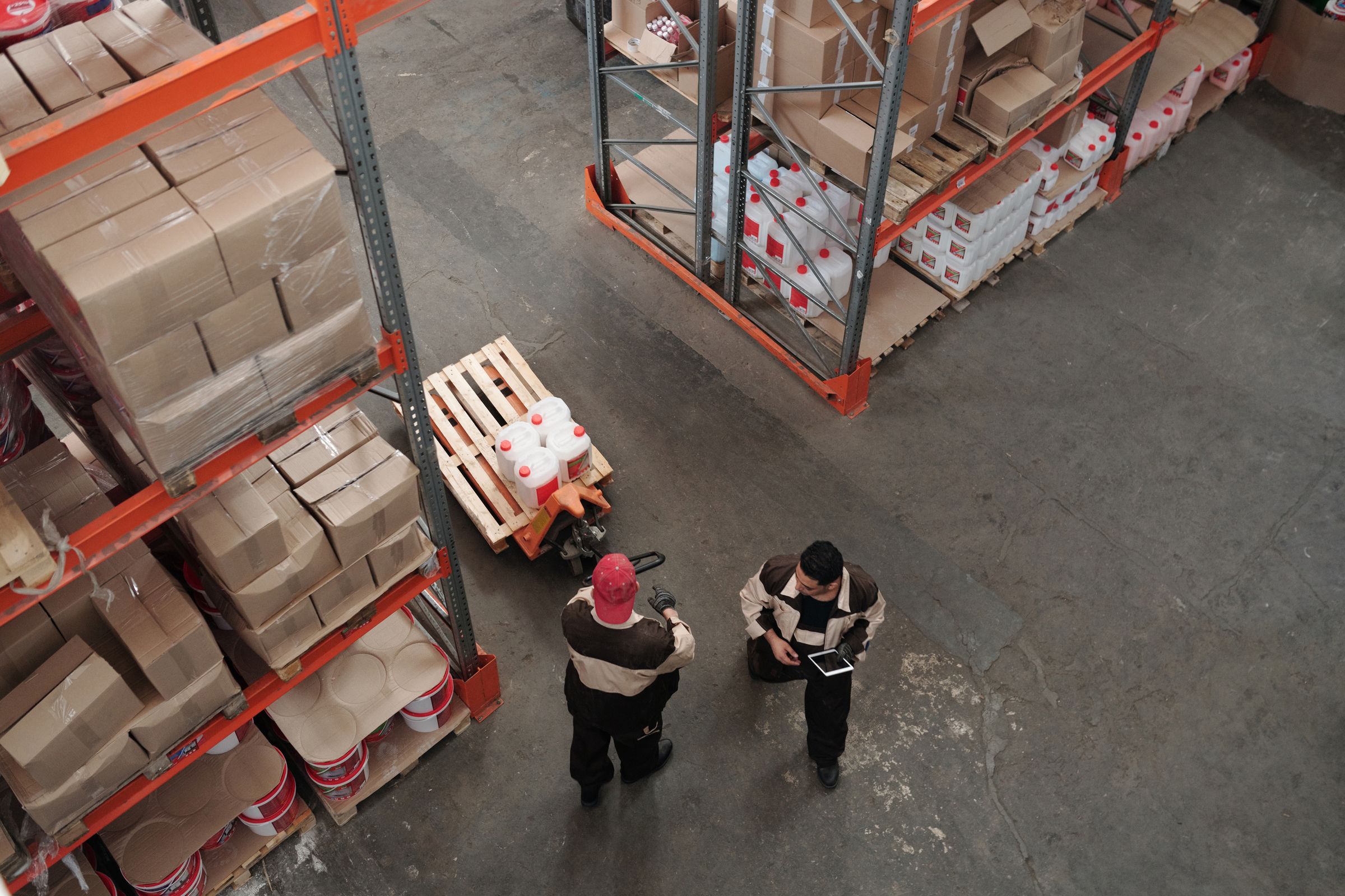 Goods and pallets in a warehouse